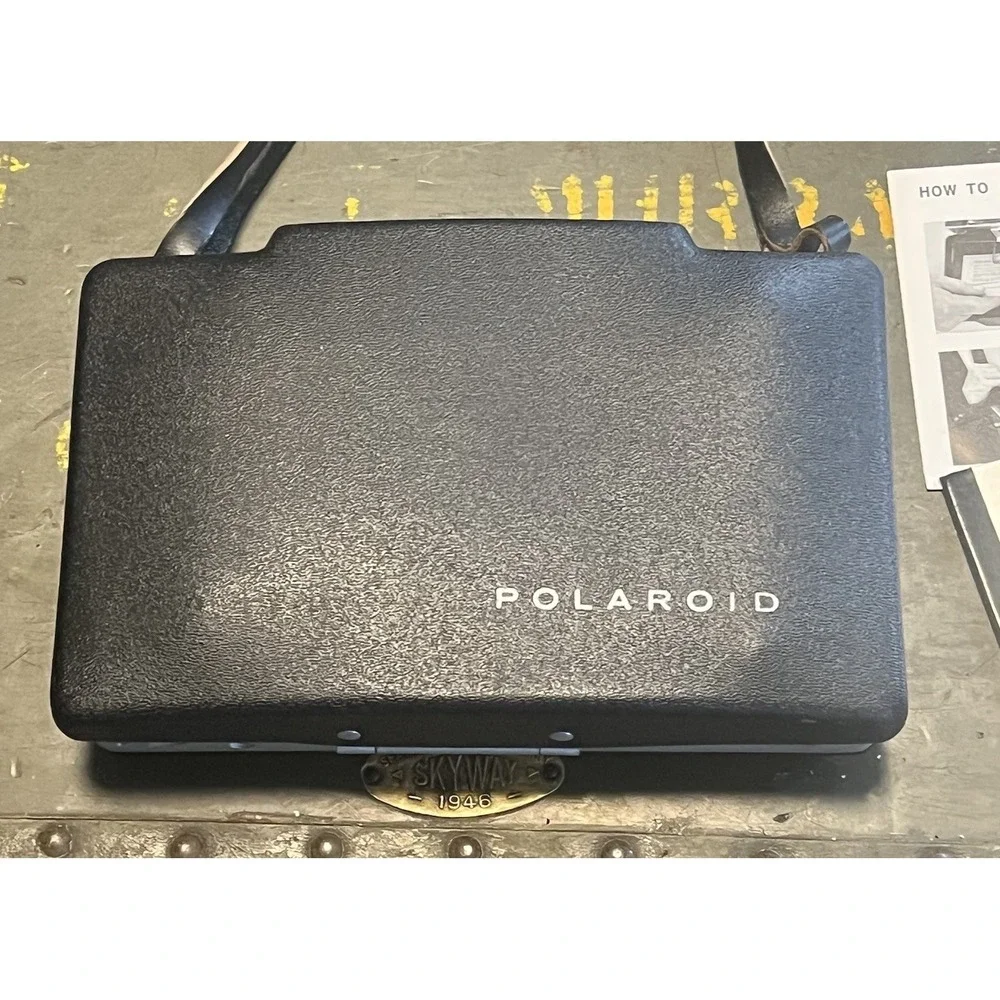 Vintage Polaroid Automatic 100 Land Camera Kit - Case, Flash, Manuels - 1960s